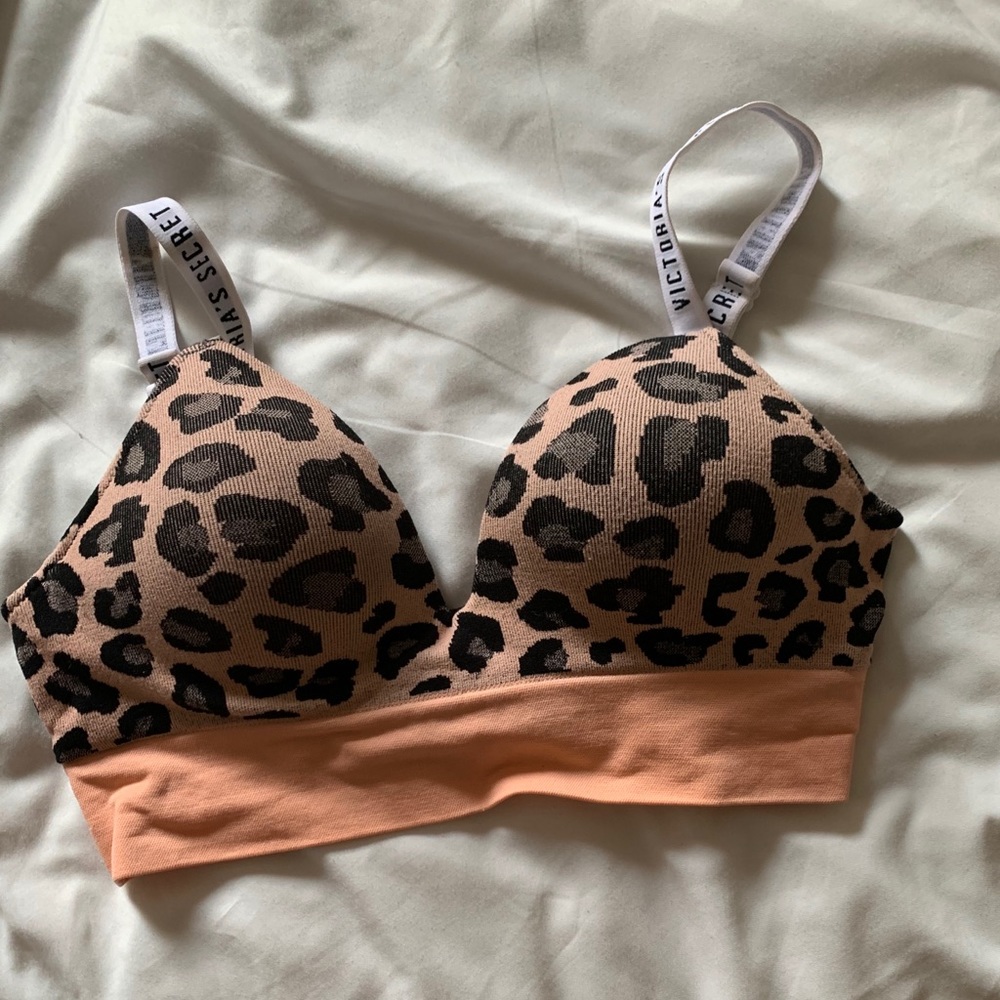 Victoria’s Secret Leopard Print Seamless Bra